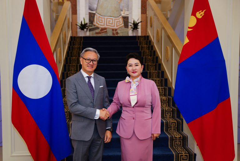 Лаос Улс руу мах махан бүтээгдэхүүн нийлүүлэх боломжийн талаар ярилцжээ