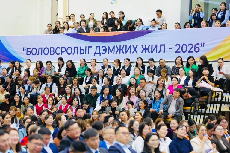 Архангай аймгийн багш нарын төлөөлөл Филиппинд суралцана