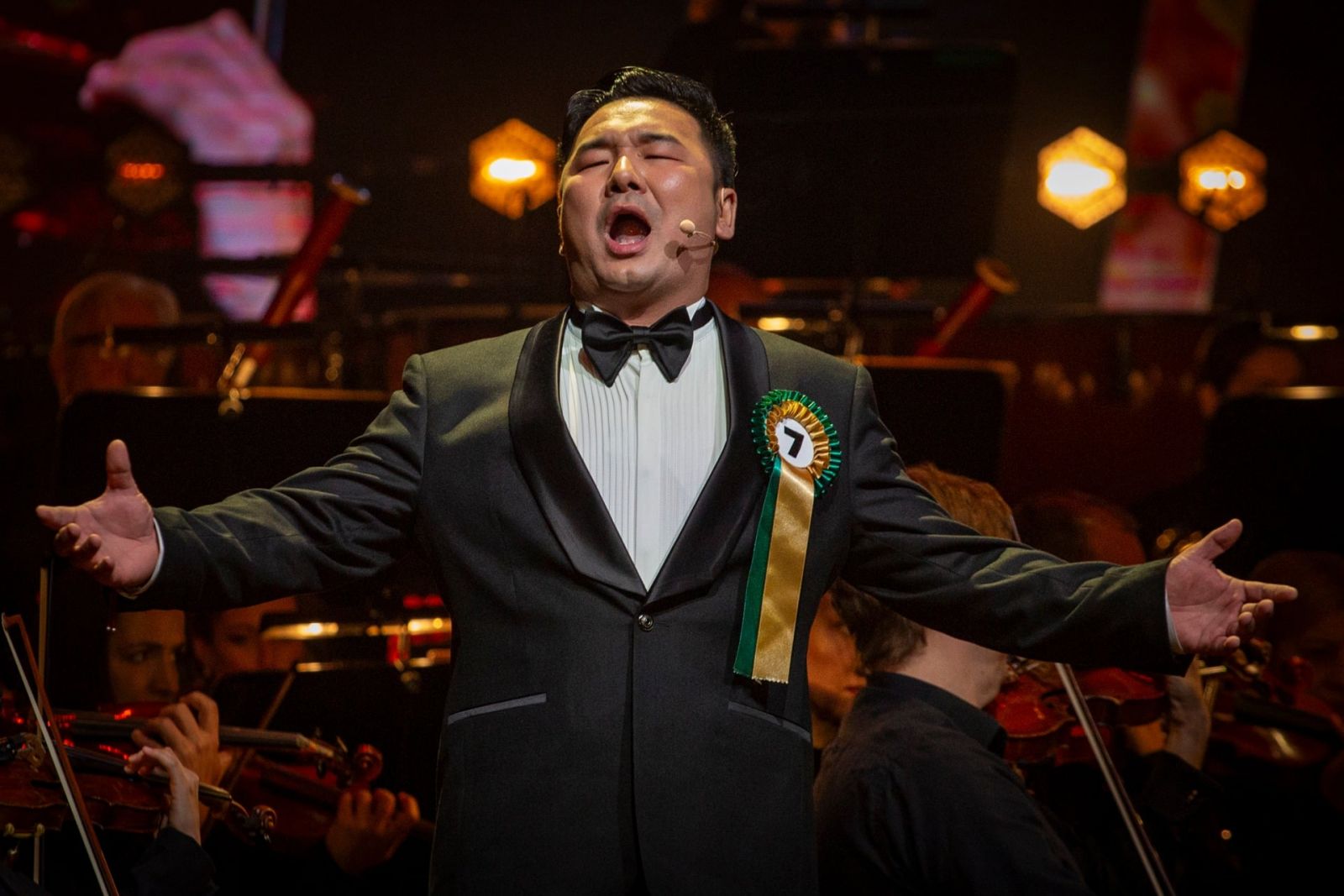 Польш улсад болсон дуурийн дуулаачдын уралдаанд Д.Дагвадорж түрүүллээ