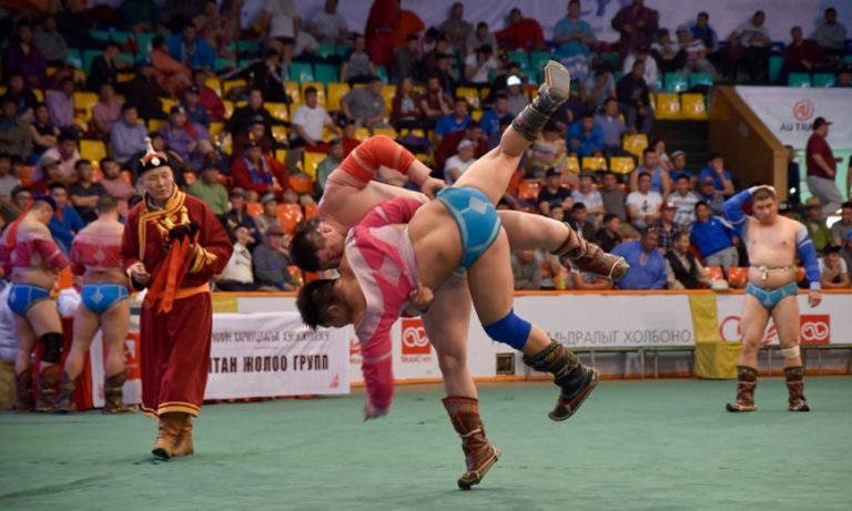 “Алтан цом”-ын барилдаан нийт 1.5 тэрбум төгрөгийн шагналын сантай байна