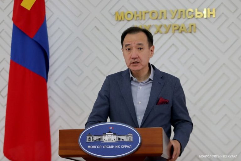 Д.Цогтбаатар: Багш нарын шаардлагыг хуулийн хүрээнд дэмжин ажиллана