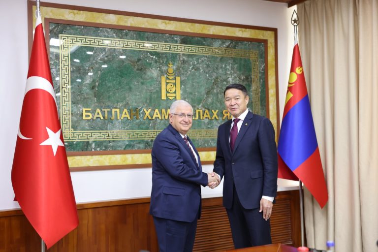 Турк Улстай батлан хамгаалах аж үйлдвэрийн салбарыг хөгжүүлэхэд хамтран ажиллана