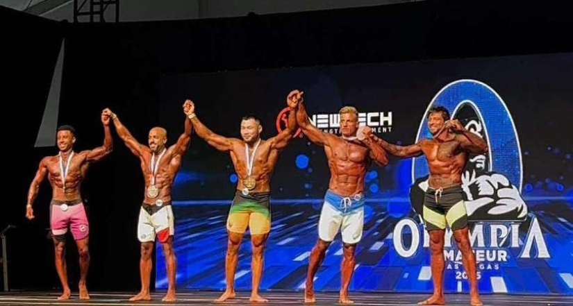 Монголын тамирчид бодибилдингийн тэмцээнээс гурван алтан медаль хүртжээ