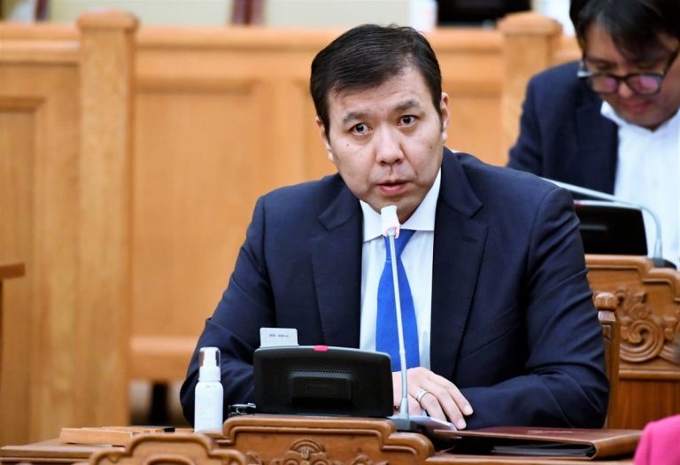 Хууль зүй, дотоод хэргийн сайдын томилгоог баасан гарагт хэлэлцэхээр товложээ