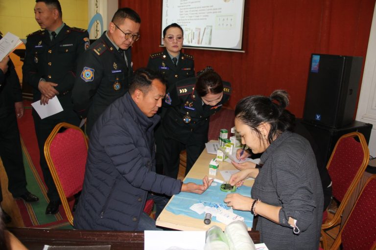 Цэргийн төв эмнэлэг, ЗХЖШ-ын Эрүүл мэндийн хэлтэс “Диабеттэй хүмүүсийг ойлгож, дэмжицгээе” аяныг эхлүүллээ