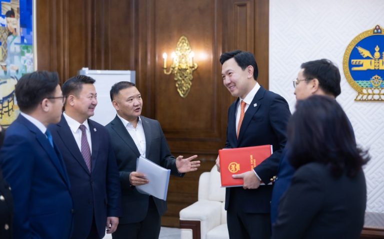 Үндэсний их баяр наадмын тухай хуульд нэмэлт, өөрчлөлт оруулах тухай хуулийн төслийг өргөн мэдүүллээ