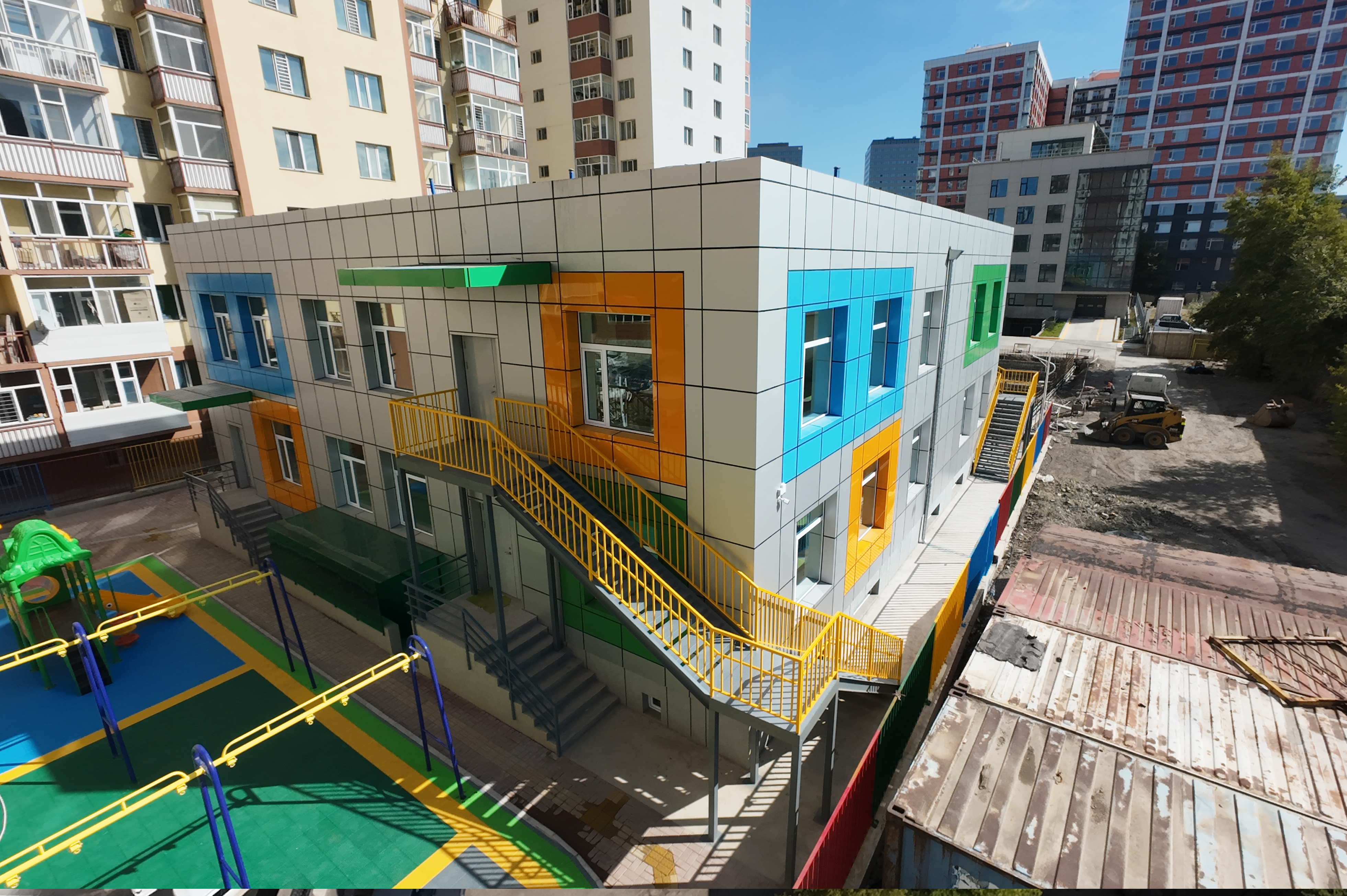 Энэ онд багтаан 12 сургууль, 24 цэцэрлэг, 11 бага сургууль, цэцэрлэгийн цогцолборыг ашиглалтад оруулна