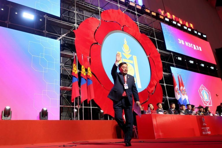 Г.Занданшатар: Монголын төлөө — Монгол хүний төлөө — Монгол улсын төлөө Ардын нам ард түмэнтэйгээ хамтдаа!