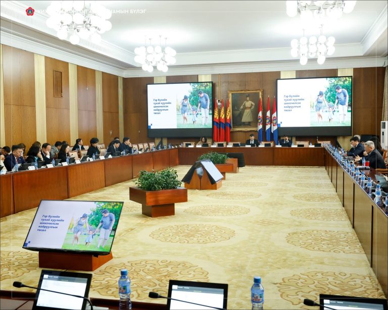 Гэр бүлийн тухай хуулийн шинэчилсэн найруулгад хүүхэд хамгааллын асуудлыг түлхүү анхаарна