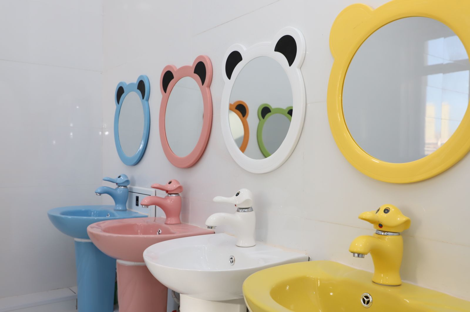 108 дугаар цэцэрлэгийн барилга угсралтын ажил дуусаж, улсын комисс хүлээн авлаа