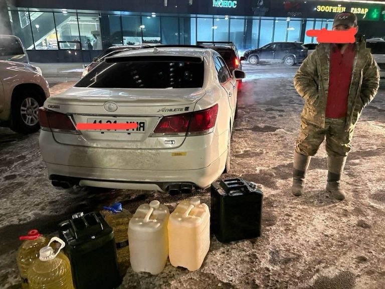 ХУУЛЬ БУСААР 3 ТОНН ХҮРТЭЛХ ШАТАХУУН ШАГААР ЗАРЖ БАЙСАН ИРГЭДИЙГ ШАЛГАЖ БАЙНА