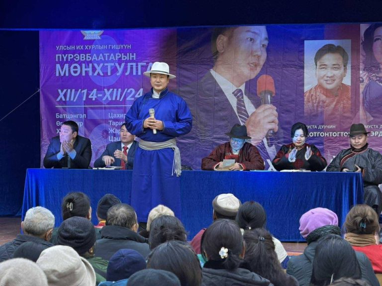 УИХ-ын гишүүн П.Мөнхтулга Архангай аймагт ажиллаж байна