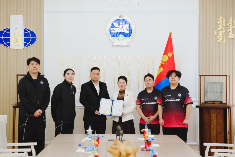 “THE MONGOLZ” БАГИЙГ МОНГОЛ УЛСЫН СОЁЛЫН ЭЛЧЭЭР ТОМИЛЛОО