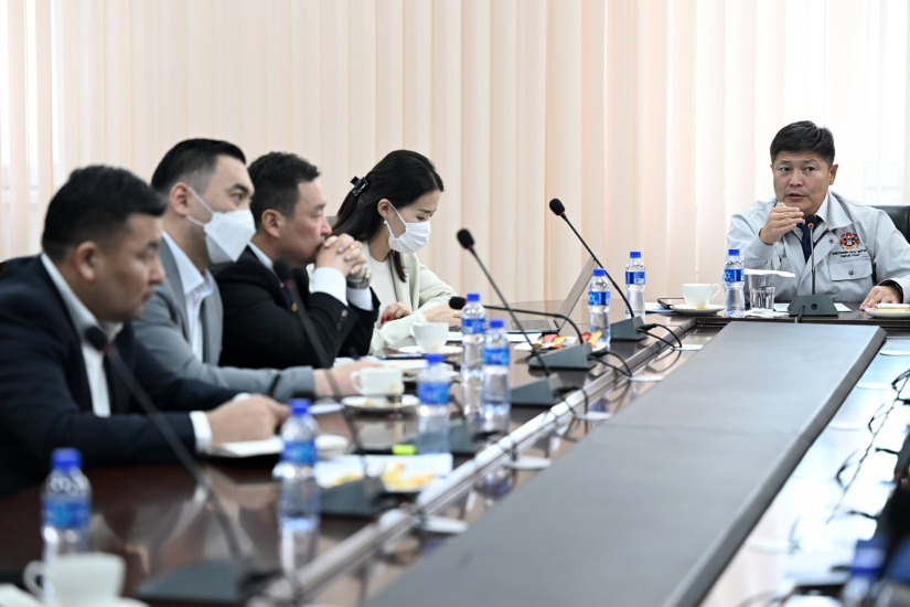 Нийтийн эзэмшлийн 50 байршилд төлбөртэй зогсоолын менежментийг сайжруулж байна