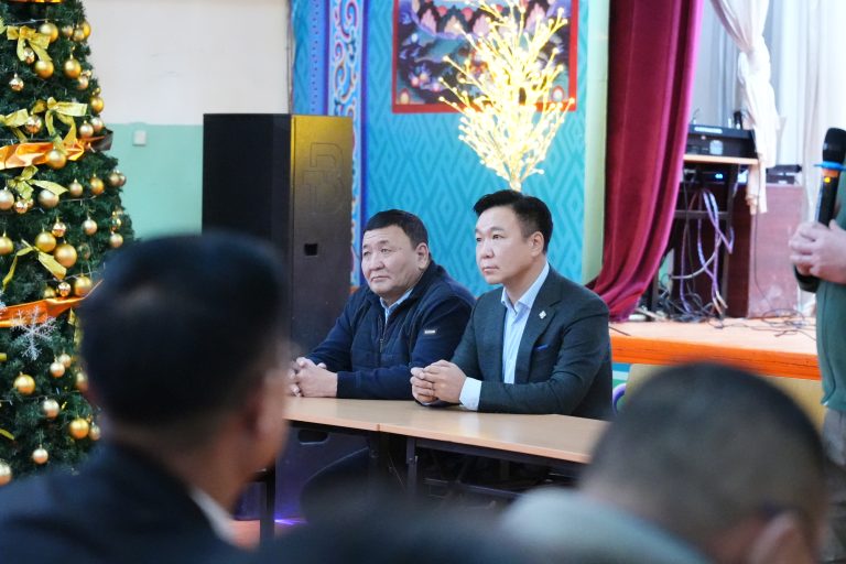 Алтай сум 30 жилийн дараа 24 цагийн цахилгаан эрчим хүчинд холбогдлоо