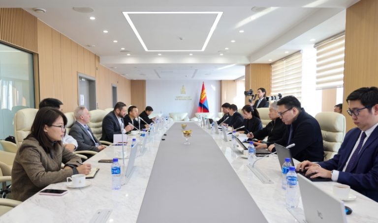 АНУ-ын сэргээгдэх эрчим хүчний компаниудын төлөөллийг хүлээн авч уулзлаа