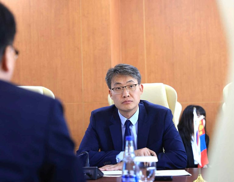 А.Амартүвшин:  ҮХЦ хүүхдийн сурч боловсрох үндсэн эрхэд халдаагүй гэсэн шийдвэр өглөө