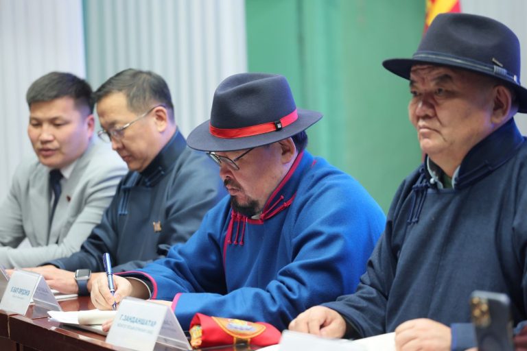 Солонготын даваанаас Хөвсгөлийн чиглэлд босоо тэнхлэгийн авто замын ажлыг ирэх онд эхлүүлнэ