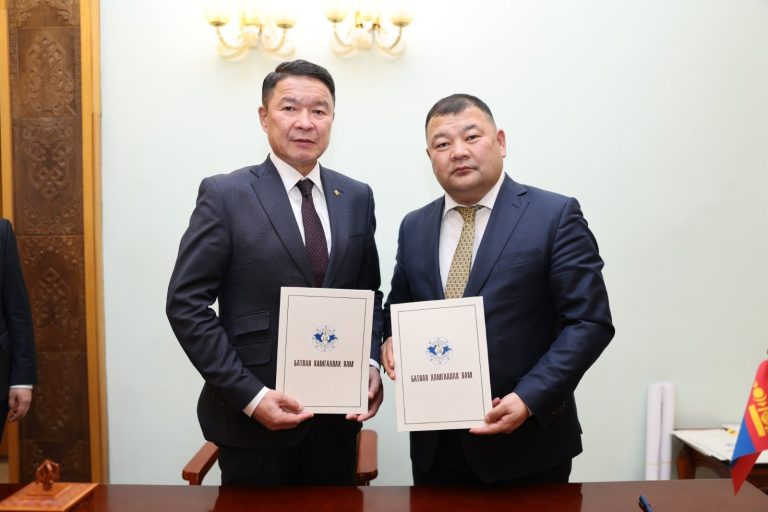 Батлан хамгаалах салбарын бодлогыг орон нутагт хэрэгжүүлэх гэрээг баталгаажууллаа
