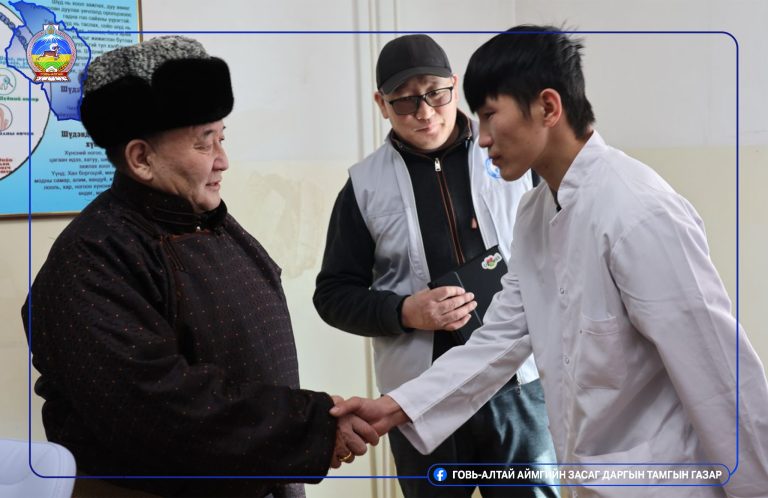 Говь-Алтай: Хөхморьт сум иж бүрэн тоног төхөөрөмж бүхий шүдний кабинеттай боллоо