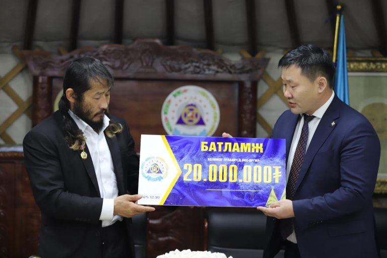 Ховд: МУГТ Б.Энх-Оргилийг 20 сая төгрөгөөр шагналаа