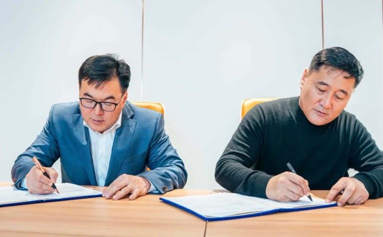 Ховд аймагт олон улсын стандартын хөлбөмбөгийн талбай байгуулна