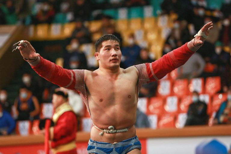 Хоёрдугаар сард болох бөхийн барилдааны хуваарьтай танилцана уу