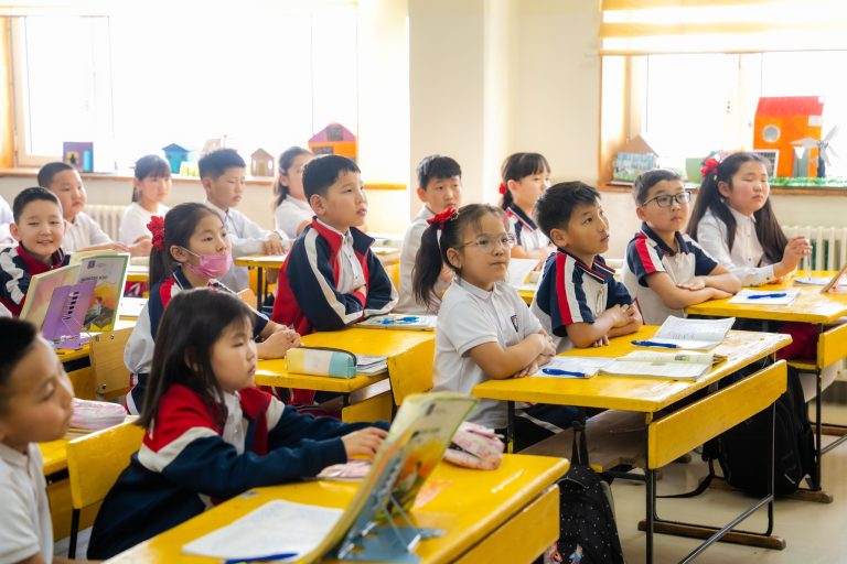 Угаарын хийн хордлогоос урьдчилан сэргийлэх сургалтад 4000 сурагч хамруулжээ