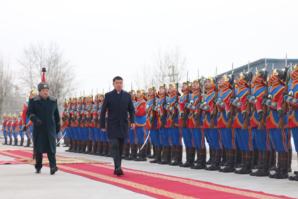 БҮТЭЭН БАЙГУУЛАЛТЫН АЖИЛД ОРОЛЦСОН АЛБА ХААГЧДАД ОЛГОХ ТОМИЛОЛТЫН ЗАРДЛЫГ НЭМЭГДҮҮЛЭХ ЧИГЛЭЛД АЖИЛЛАНА