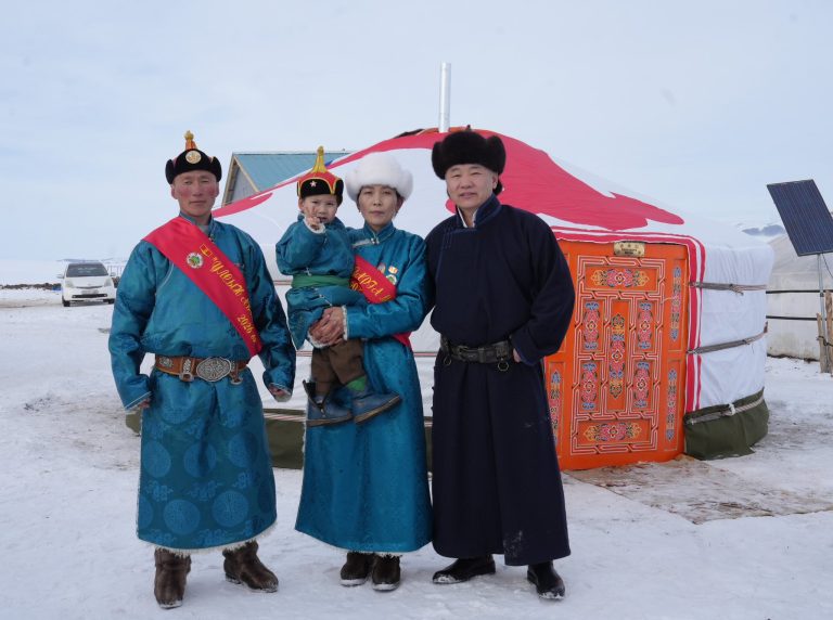 Хушаат сумын малчин Ц.Ганзориг “Улсын аварга малчин” боллоо