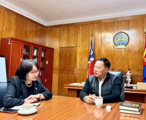 Ардчилсан намын дарга О.Цогтгэрэл Улсын Их Хурлын гишүүн Ц.Мөнхтуяад сануулга өглөө