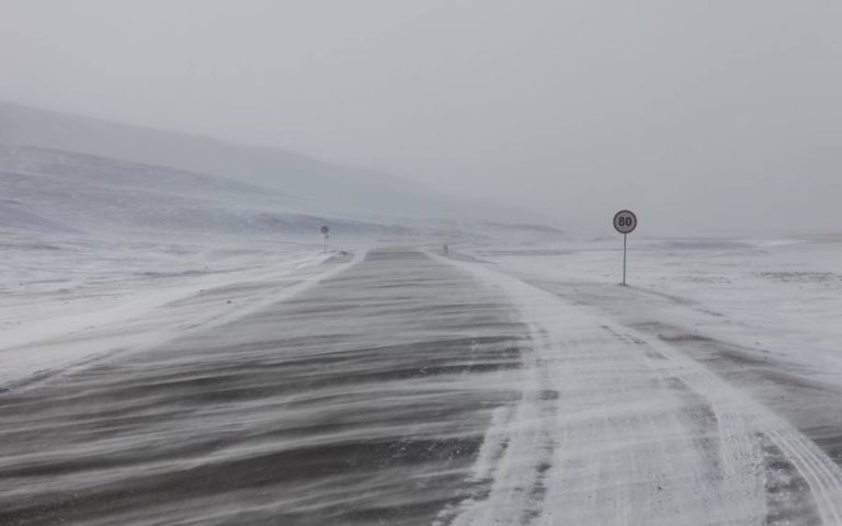 Орхон-Сэлэнгийн сав газраар цас орж, явган шуурга шуурна