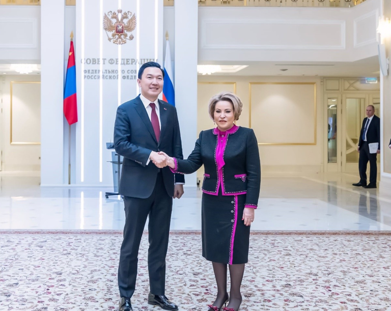 УИХ-ын дарга Н.Учрал ОХУ-ын Холбооны Хурлын Холбооны Зөвлөлийн дарга нар албан ёсны хэлэлцээ хийв