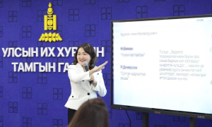 Л.Өлзийсайхан: Хуулийн төсөл боловсруулах нь тухайн улс орны хөгжил, ард түмний аж амьдралын онцлог, соёлд нийцсэн байх наад захын шалгууртай