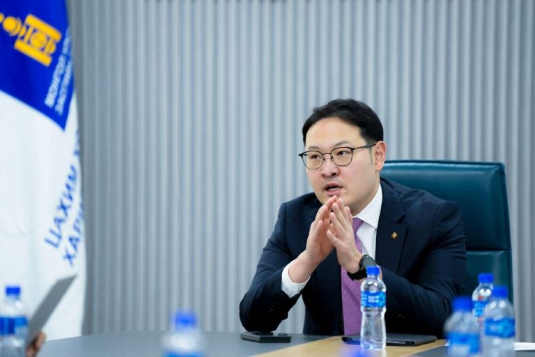 Э. Батшугар: Сошиал медианы хэт хэрэглээ сэтгэлзүйд сөргөөр нөлөөлж байна